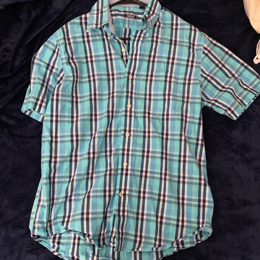 IZOD BUTTON DOWN